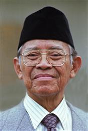 Bapak Muhammad Subuh Sumohadiwidjojo, the founder of Subud.